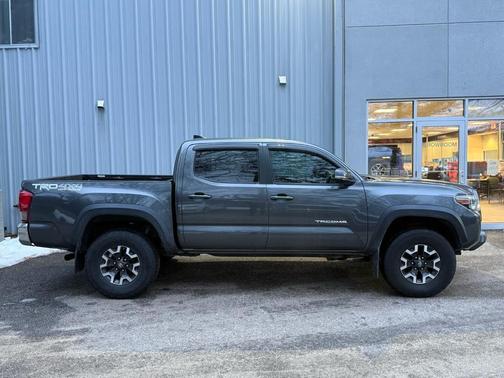2017 Toyota Tacoma 