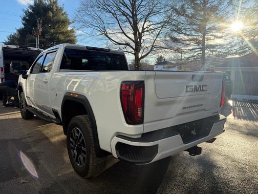 2021 GMC Sierra 2500 AT4