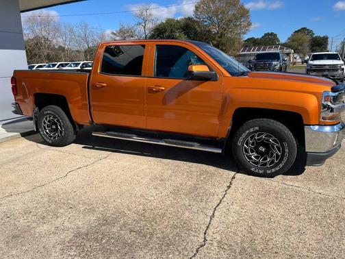 2018 Chevrolet Silverado 1500 2WD Crew Cab 143.5" LT w/1LT