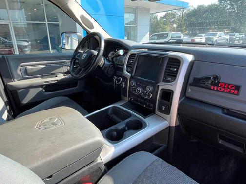 2017 RAM 2500 Big Horn Crew Cab 4x4 6'4' Box