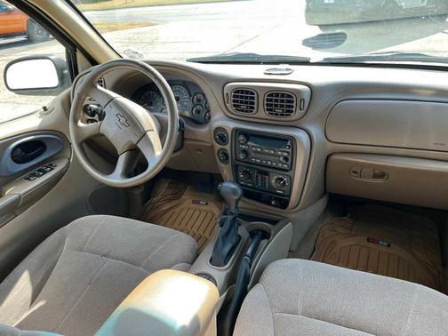 2004 Chevrolet Trailblazer 4dr 4WD LS