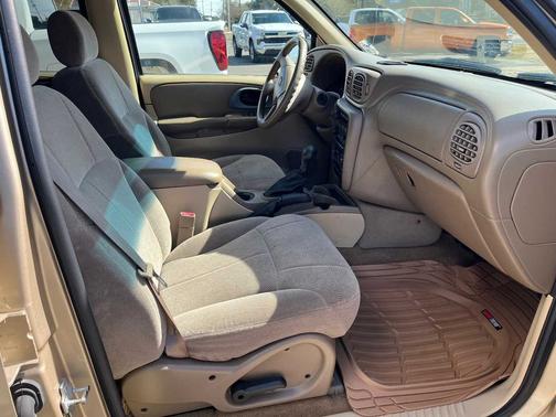 2004 Chevrolet Trailblazer 4dr 4WD LS