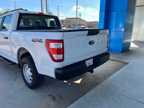 2022 Ford F-150 XL 4WD SuperCrew 5.5' Box