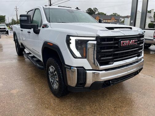 Summit White 2024 GMC Sierra 2500 4WD Crew Cab 172" Pro