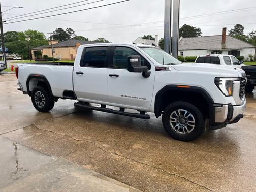 Summit White 2024 GMC Sierra 2500 4WD Crew Cab 172" Pro
