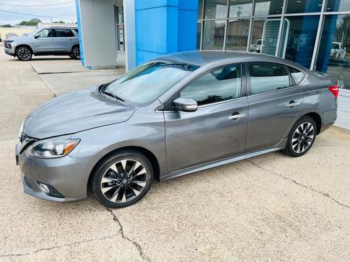 Gun Metallic 2019 Nissan Sentra SR CVT