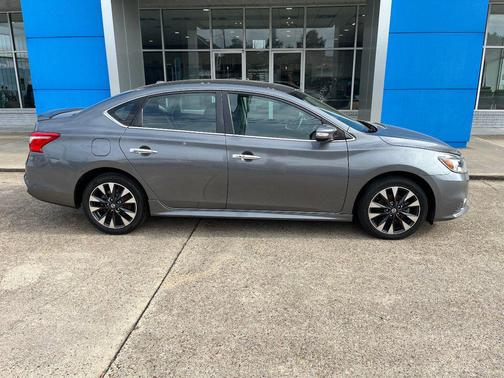 Gun Metallic 2019 Nissan Sentra SR CVT