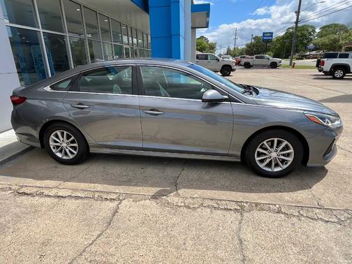 2019 Hyundai SONATA SE 2.4L