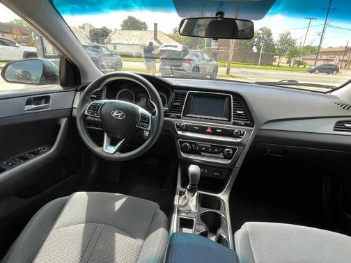 2019 Hyundai SONATA SE 2.4L