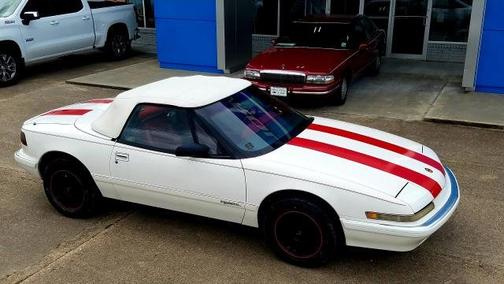 1991 Buick Reatta 2dr Convertible