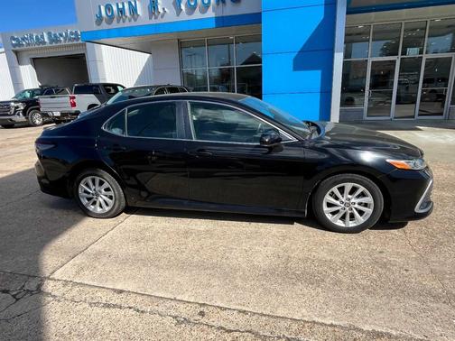 2021 Toyota Camry LE Auto (Natl)