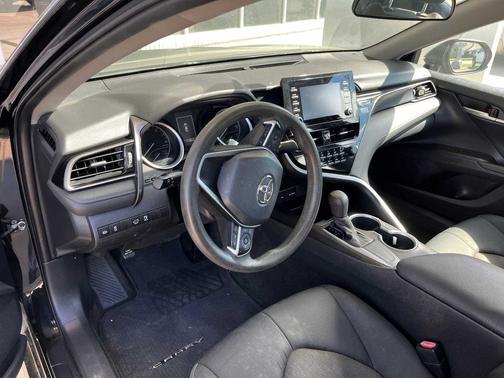 2021 Toyota Camry LE Auto (Natl)