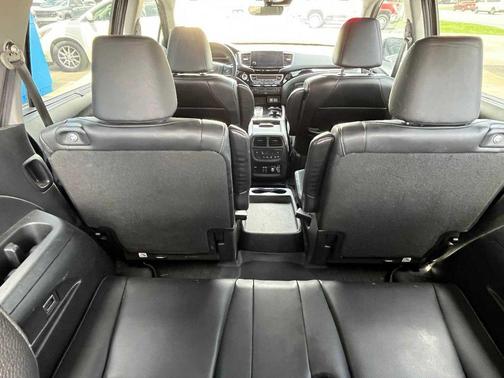 2019 Honda Pilot Touring 8-Passenger