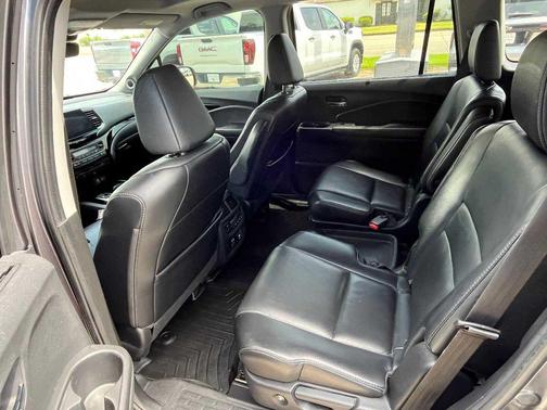 2019 Honda Pilot Touring 8-Passenger