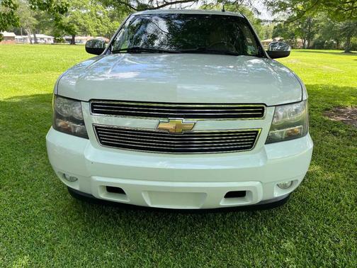 2009 Chevrolet Suburban 2WD 4dr 1500 LTZ