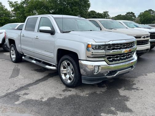 Silver Ice Metallic 2017 Chevrolet Silverado 1500 2WD Crew Cab 143.5" LTZ w/1LZ