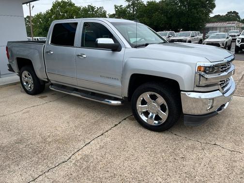 Silver Ice Metallic 2017 Chevrolet Silverado 1500 2WD Crew Cab 143.5" LTZ w/1LZ