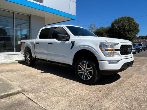 Oxford White 2022 Ford F-150 XL 4WD SuperCrew 5.5' Box