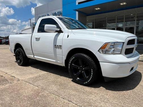 2017 RAM 1500 Tradesman/Express