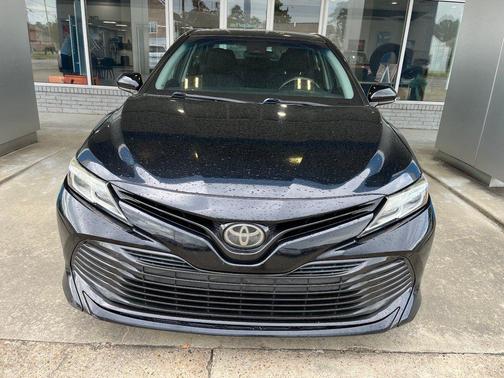 Midnight Black Metallic 2018 Toyota Camry SE Auto (Natl)
