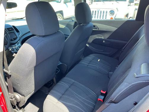 Crystal Red Tintcoat 2016 Chevrolet Sonic 5dr HB Auto LT