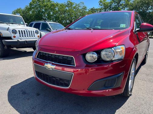 Crystal Red Tintcoat 2016 Chevrolet Sonic 5dr HB Auto LT