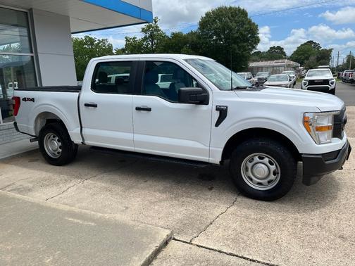 Oxford White 2022 Ford F-150 XL 4WD SuperCrew 5.5' Box
