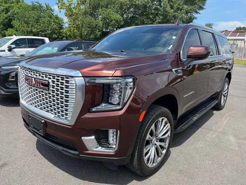 2022 GMC Yukon XL SLE