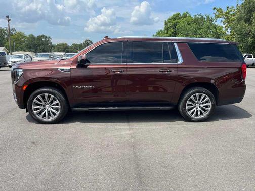 2022 GMC Yukon XL SLE