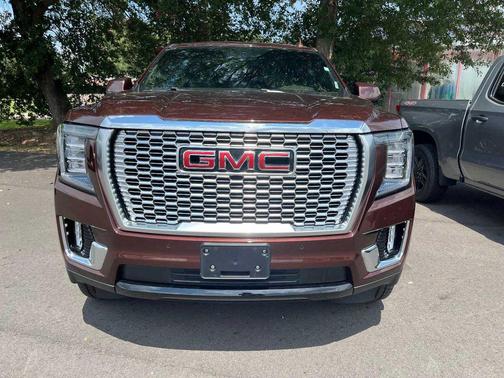 2022 GMC Yukon XL SLE
