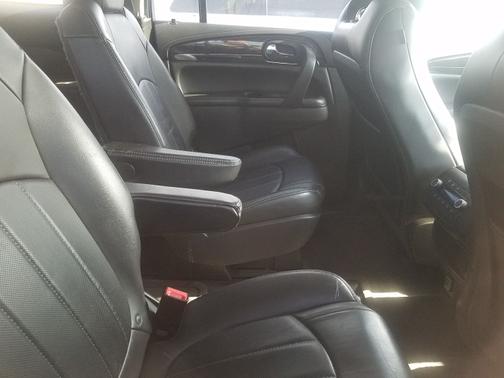 Photo 3 of 4 of 2016 Buick Enclave Leather