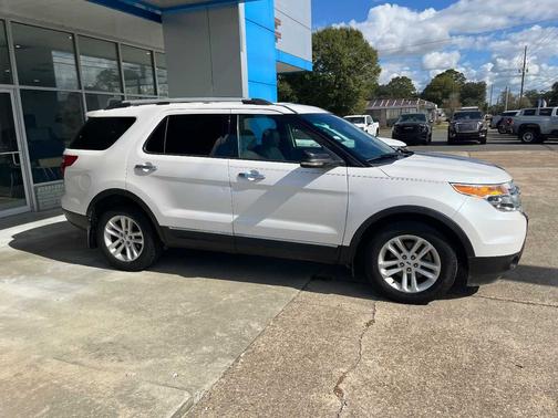 2013 Ford Explorer FWD 4dr XLT