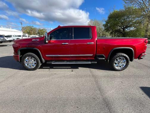 2024 Chevrolet Silverado 2500 4WD Crew Cab 159" High Country