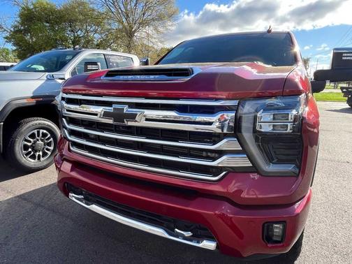 2024 Chevrolet Silverado 2500 4WD Crew Cab 159" High Country