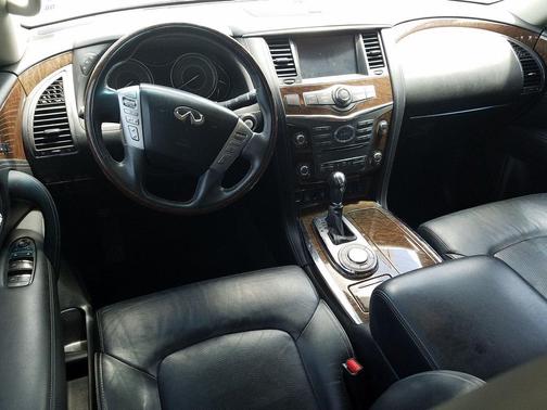 2016 INFINITI QX80 Base