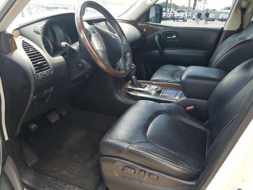 2016 INFINITI QX80 Base