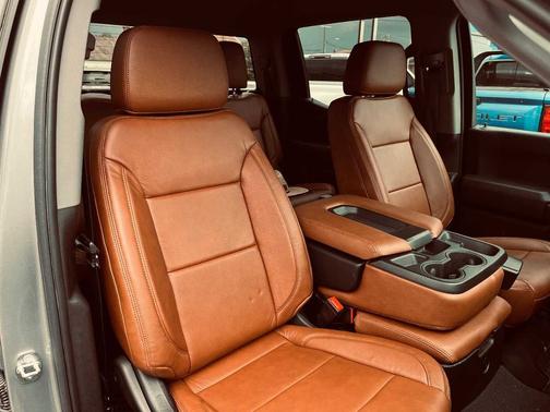 2023 Chevrolet Silverado 1500 4WD Crew Cab 147" Custom