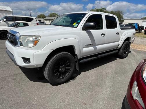 2012 Toyota Tacoma 2WD Double Cab I4 AT PreRunner (Natl)