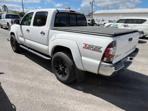 2012 Toyota Tacoma 2WD Double Cab I4 AT PreRunner (Natl)