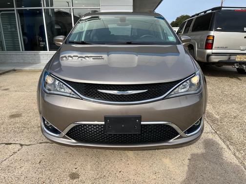 2018 Chrysler Pacifica Touring L FWD