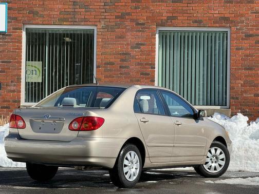 2004 Toyota Corolla CE