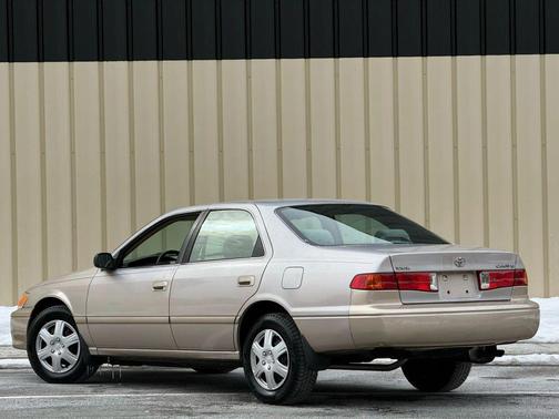 2000 Toyota Camry LE