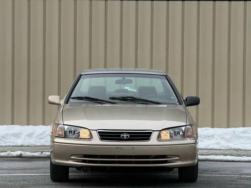 2000 Toyota Camry LE