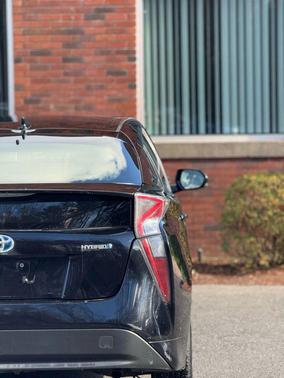 2016 Toyota Prius Three