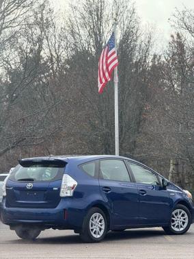 2012 Toyota Prius v Five