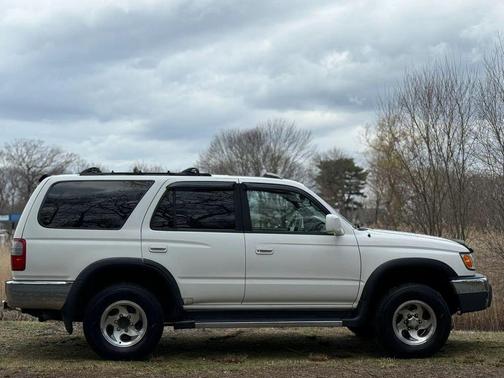 2000 Toyota 4Runner SR5