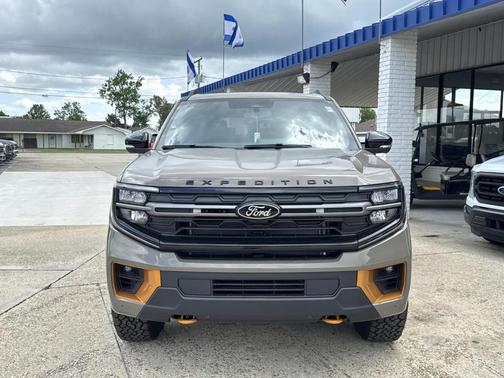 Gray 2026 Ford Expedition Tremor