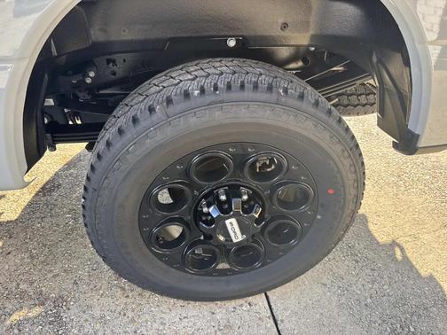 Avalanche 2026 Ford F-250 XLT