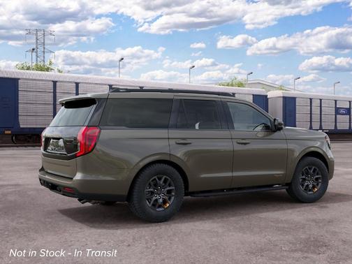Gray 2027 Ford Expedition TREMOR&REG