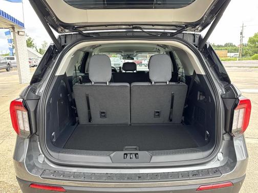 Carbonized Gray Metallic 2026 Ford Explorer Active
